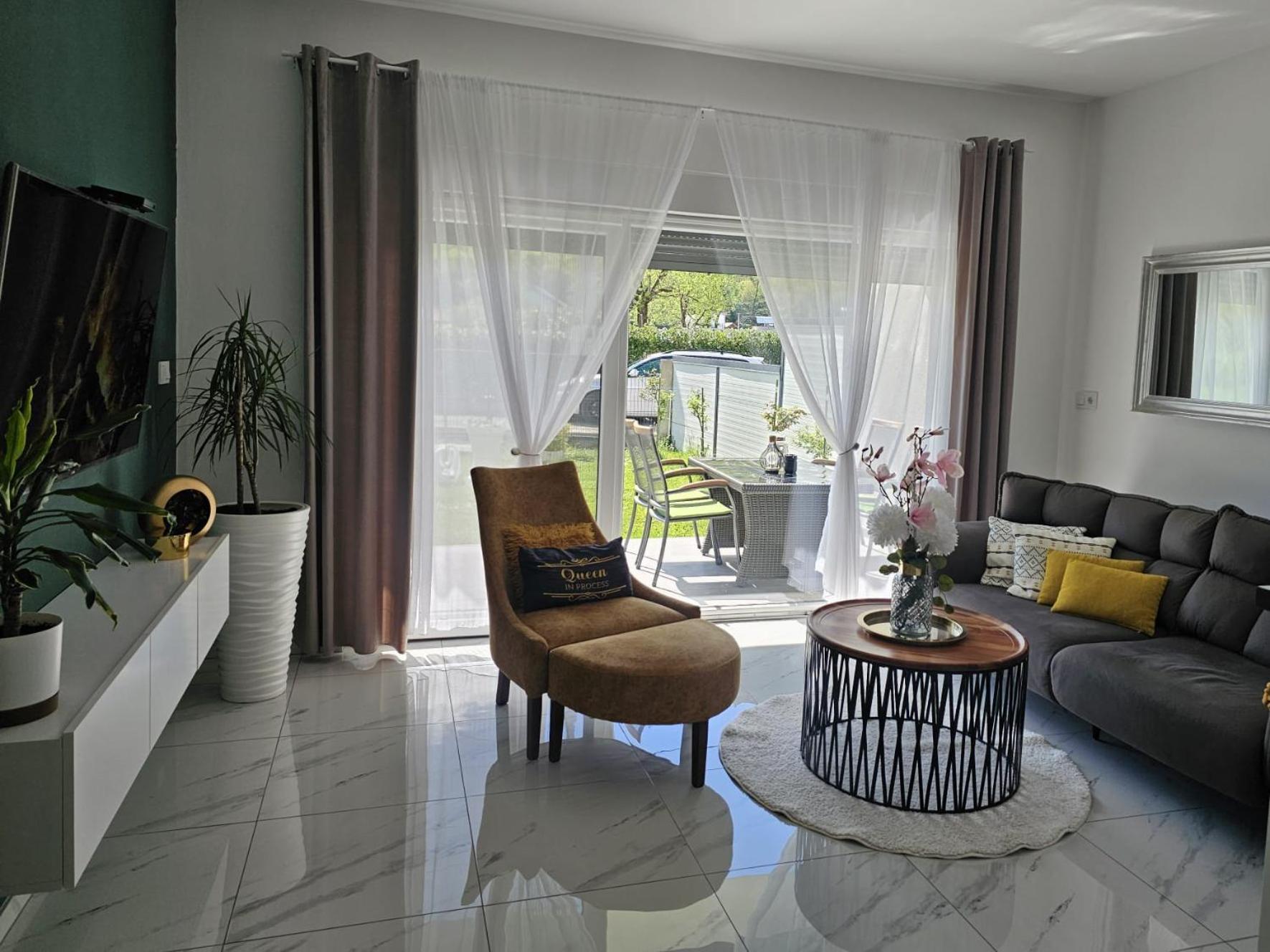 Una Luxury Home บีฮัช ภายนอก รูปภาพ